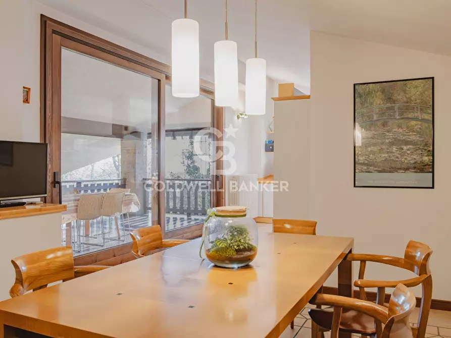 Immagine 20 di Villa in vendita  in Via Don Carlo Gnocchi a Inverigo