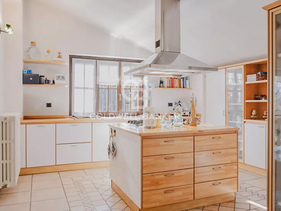 Immagine 21 di Villa in vendita  in Via Don Carlo Gnocchi a Inverigo