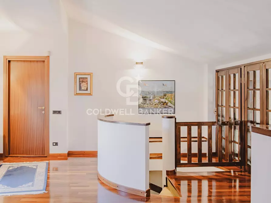 Immagine 25 di Villa in vendita  in Via Don Carlo Gnocchi a Inverigo