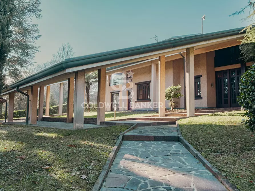 Immagine 29 di Villa in vendita  in Via Don Carlo Gnocchi a Inverigo