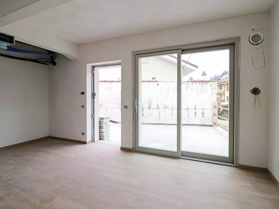 Immagine 7 di Palazzo in vendita  in Via Montà a Monforte D'alba