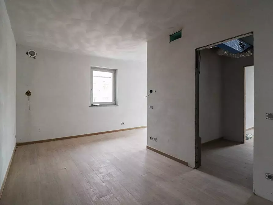 Immagine 10 di Palazzo in vendita  in Via Montà a Monforte D'alba