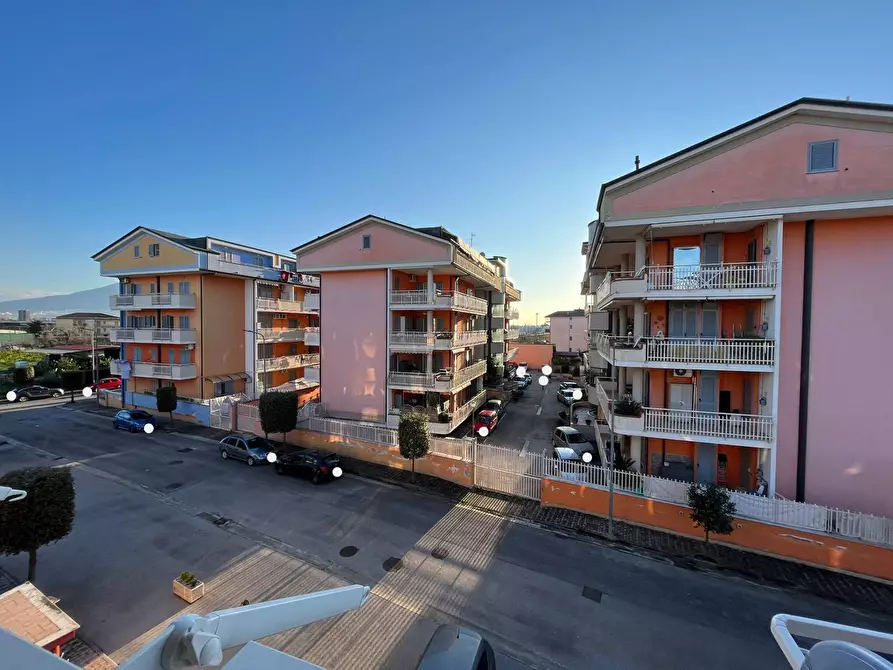 Immagine 1 di Appartamento in vendita  in via Silvio Buonincontro a Acerra