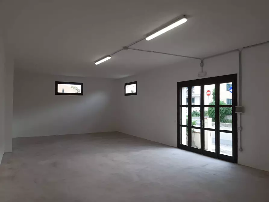 Immagine 4 di Appartamento in vendita  in Via Del Moro a Olbia