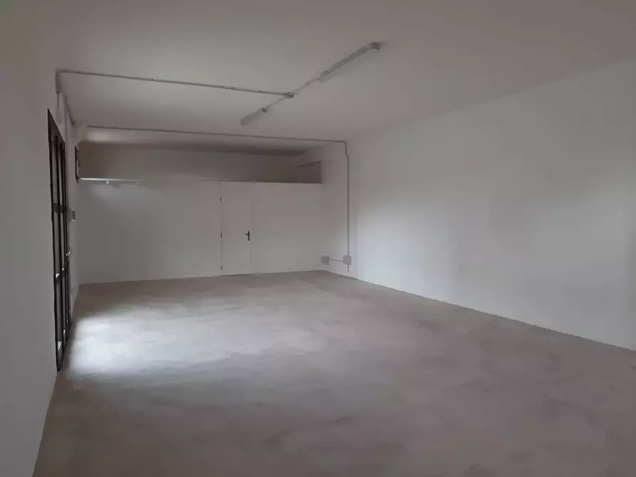 Immagine 6 di Appartamento in vendita  in Via Del Moro a Olbia