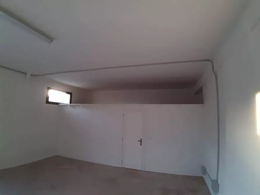 Immagine 13 di Appartamento in vendita  in Via Del Moro a Olbia