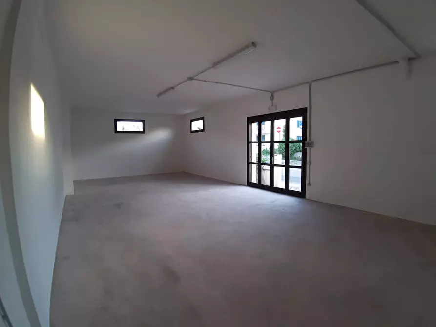 Immagine 18 di Appartamento in vendita  in Via Del Moro a Olbia