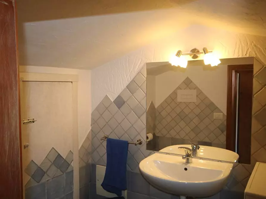 Immagine 13 di Villa in vendita  in Via Bramante a Olbia