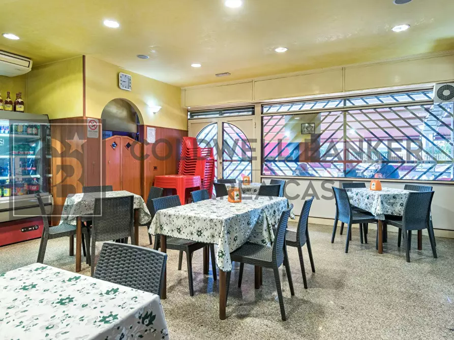 Immagine 5 di Locale commerciale in vendita  in via atene a Ciampino