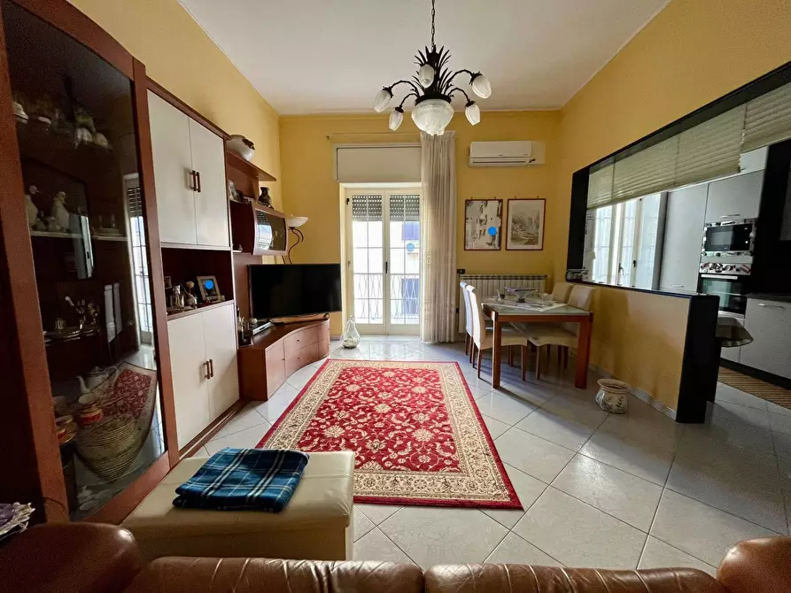 Immagine 1 di Appartamento in vendita  in via Beneduce a Torre Del Greco
