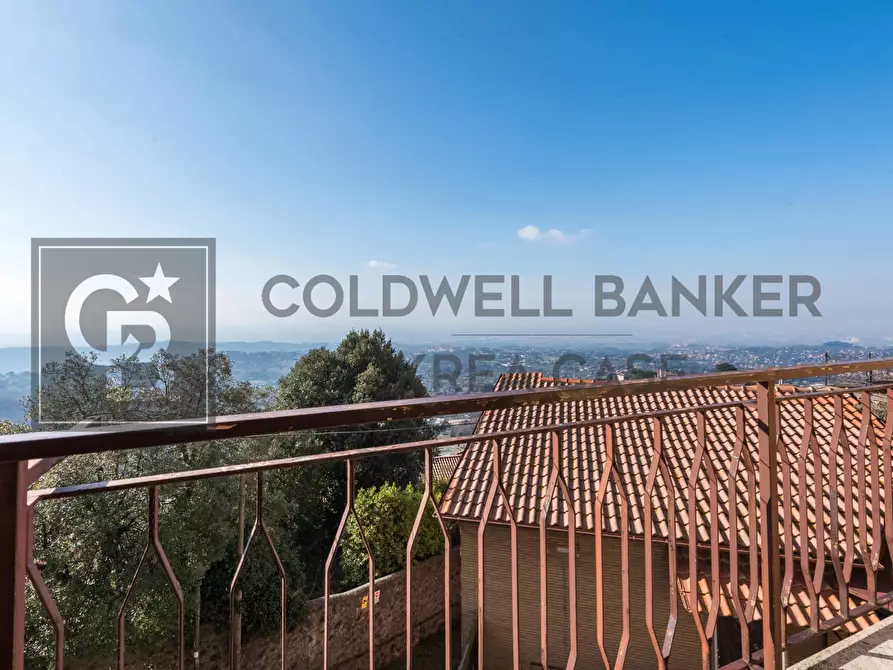 Immagine 3 di Appartamento in vendita  in Via della Costarella a Rocca Di Papa