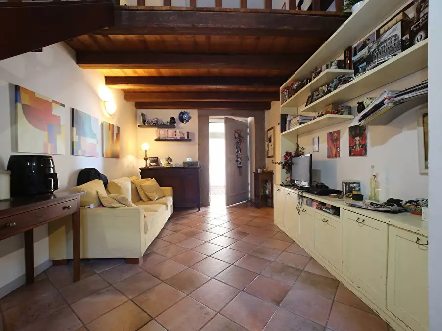 Immagine 1 di Appartamento in vendita  in Via Sacchi a Viterbo
