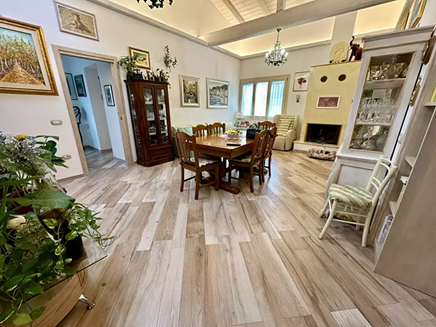 Immagine 12 di Villa in vendita  in Strada statale 125 a Olbia