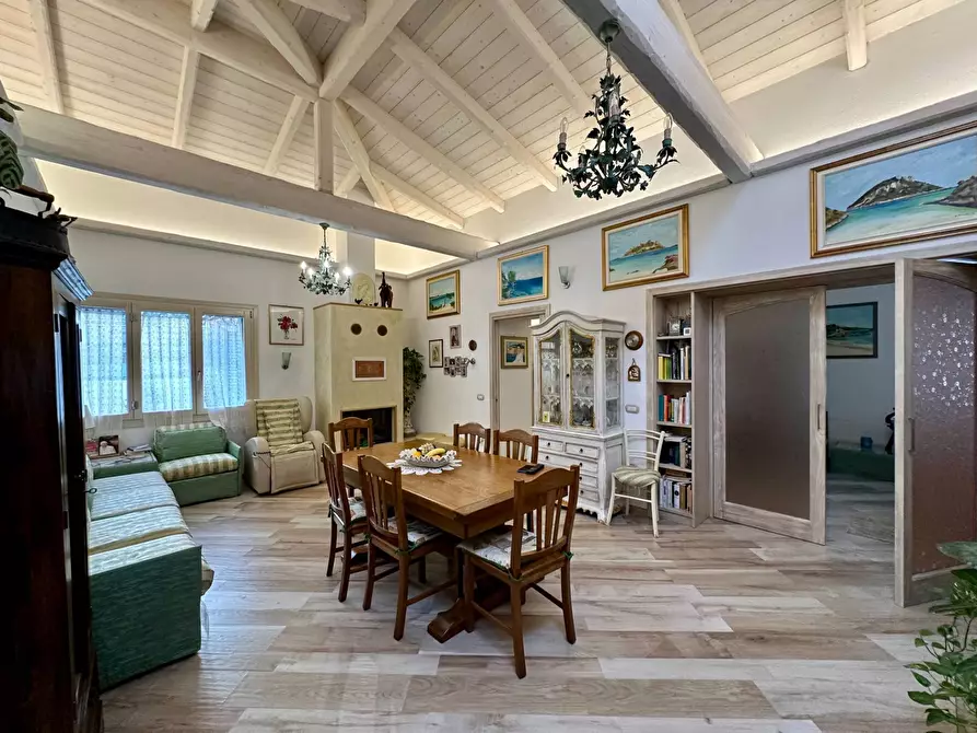 Immagine 9 di Villa in vendita  in Strada statale 125 a Olbia