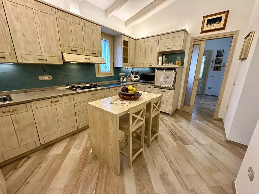 Immagine 13 di Villa in vendita  in Strada statale 125 a Olbia