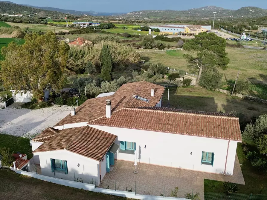 Immagine 20 di Villa in vendita  in Strada statale 125 a Olbia