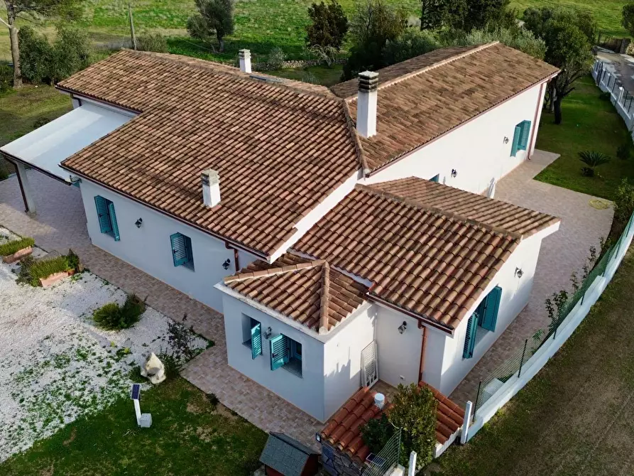 Immagine 1 di Villa in vendita  in Strada statale 125 a Olbia