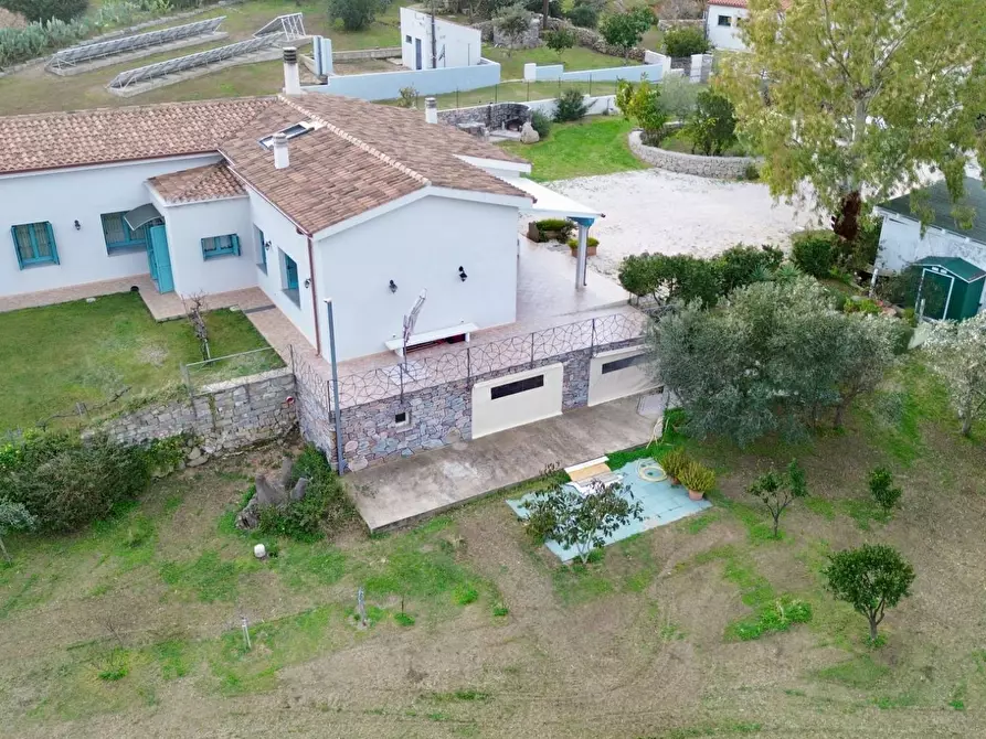 Immagine 8 di Villa in vendita  in Strada statale 125 a Olbia