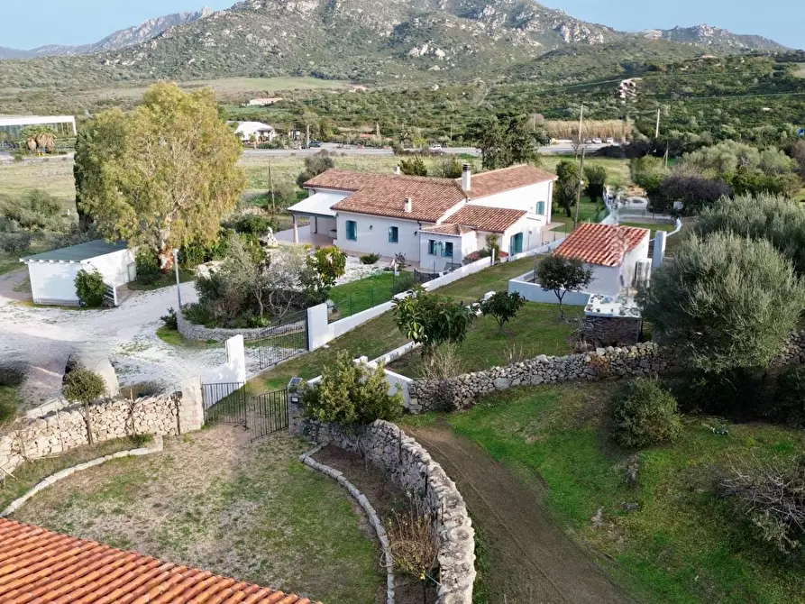 Immagine 5 di Villa in vendita  in Strada statale 125 a Olbia