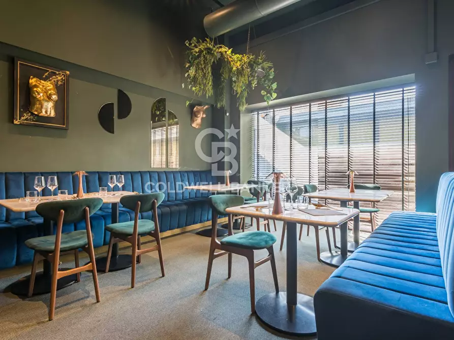 Immagine 2 di Attività commerciale in vendita  in viale Ceccarini a Riccione