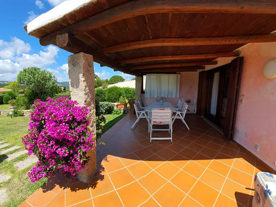 Immagine 3 di Casa semindipendente in vendita  in Via Darsena a Arzachena