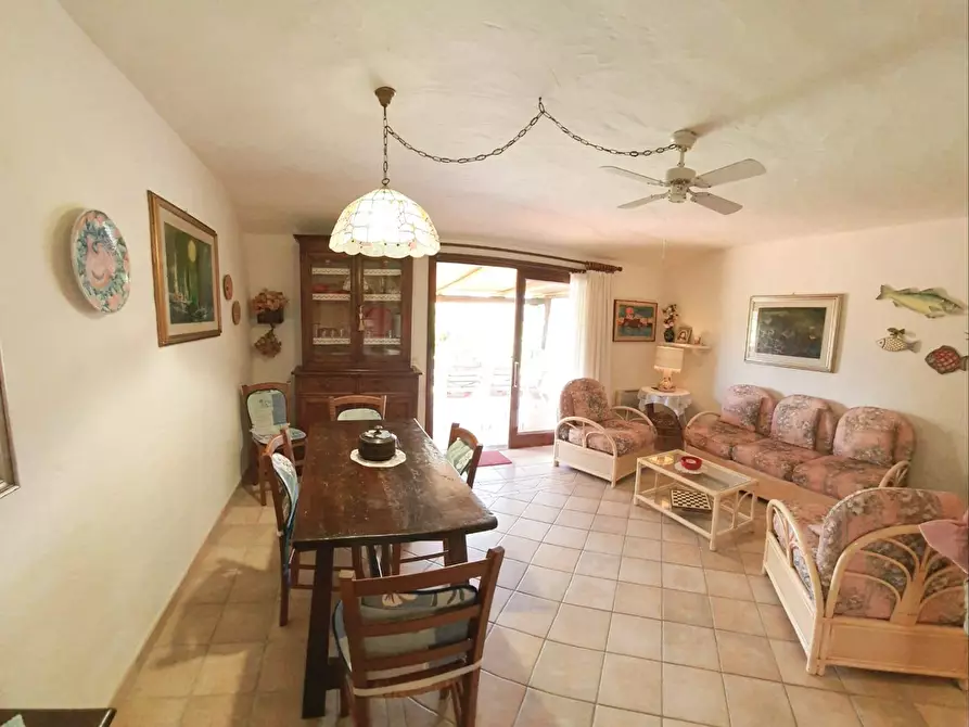 Immagine 6 di Casa semindipendente in vendita  in Via Darsena a Arzachena