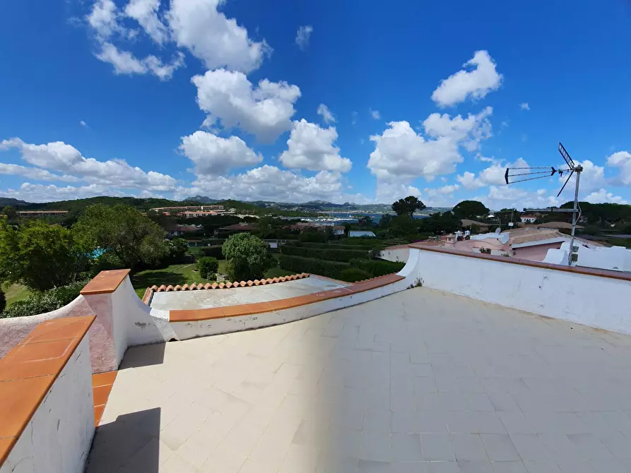 Immagine 10 di Casa semindipendente in vendita  in Via Darsena a Arzachena