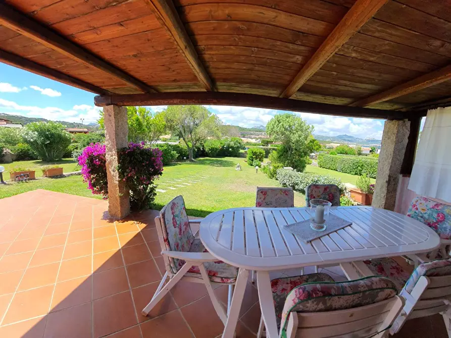 Immagine 11 di Casa semindipendente in vendita  in Via Darsena a Arzachena