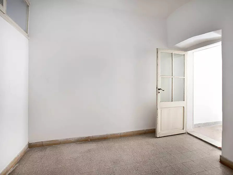 Immagine 5 di Appartamento in vendita  in Via Cardinal de Gambara a Viterbo