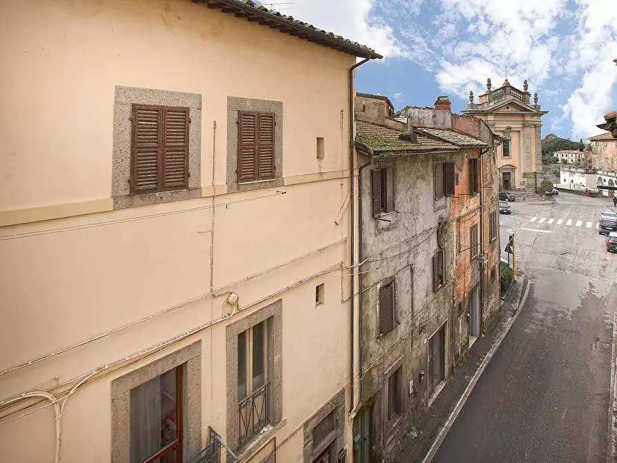 Immagine 1 di Appartamento in vendita  in Via Cardinal de Gambara a Viterbo