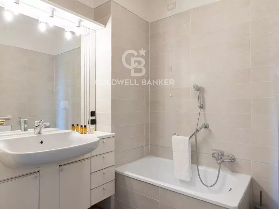 Immagine 12 di Appartamento in vendita  in Viale Dante Alighieri a Riccione