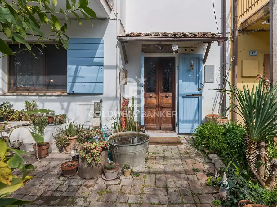 Immagine 1 di Casa semindipendente in vendita  in via scacciano a Misano Adriatico