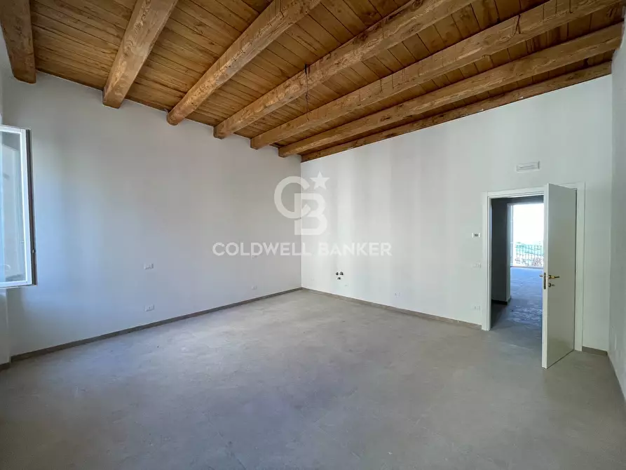 Immagine 11 di Palazzo in vendita  in Via della sapienza a Fermo