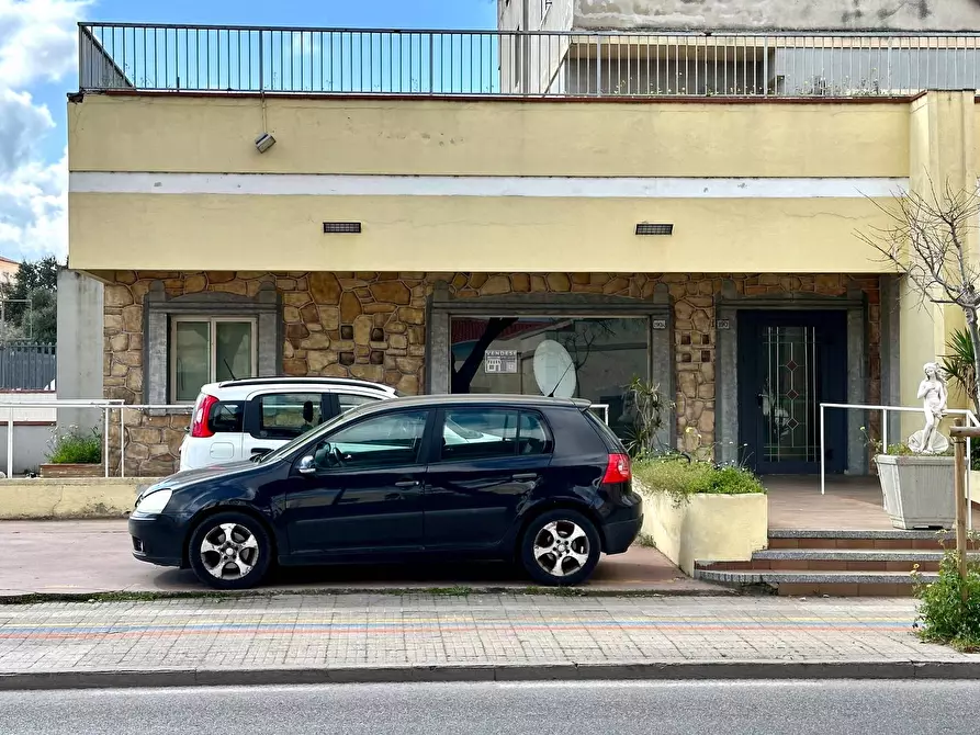 Immagine 8 di Locale commerciale in vendita  in Via Roma a Olbia