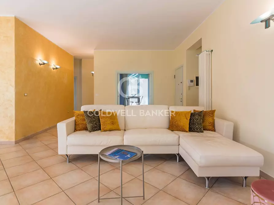 Immagine 1 di Appartamento in vendita  in Viale Dante a Riccione