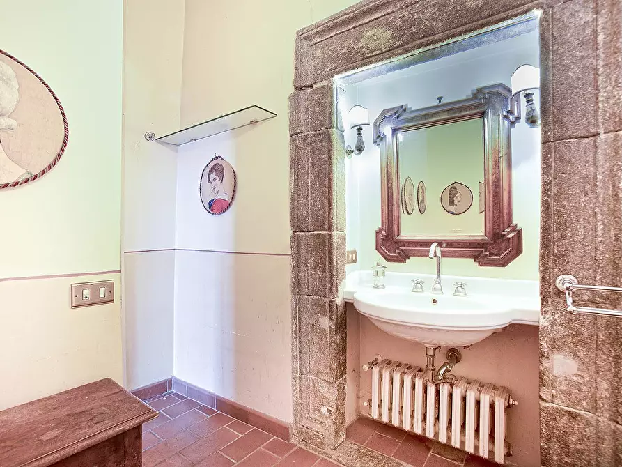 Immagine 27 di Appartamento in vendita  in Via Romanelli a Viterbo