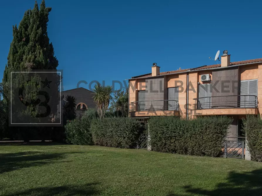 Immagine 1 di Villa in vendita  in Via Leonardo Sciascia a Ciampino