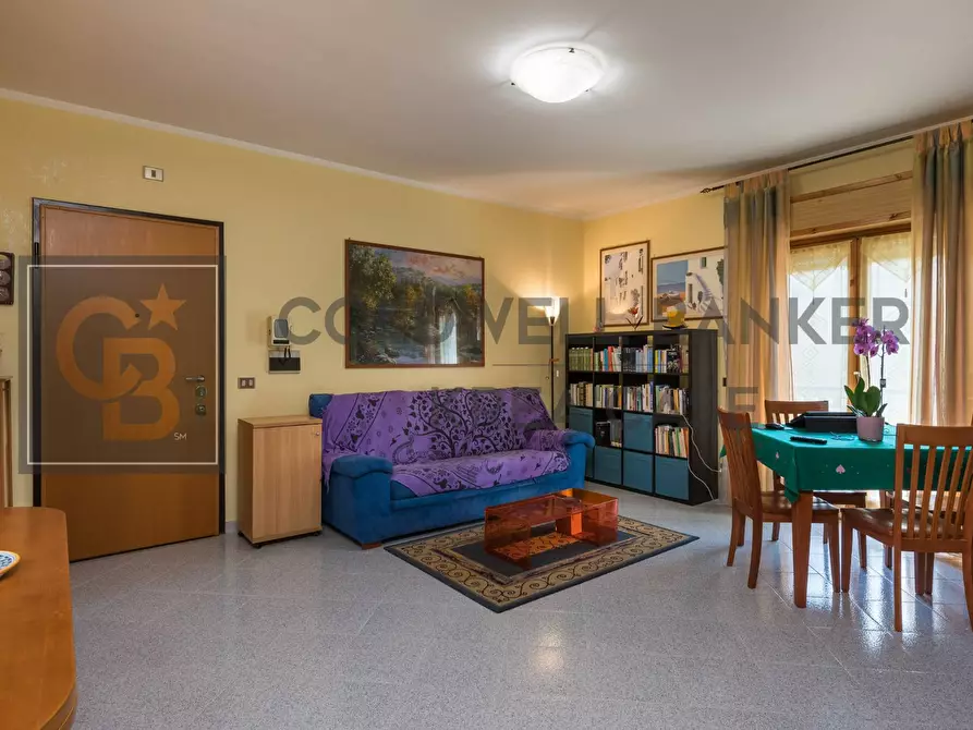 Immagine 5 di Appartamento in vendita  in Via Servilia a Roma