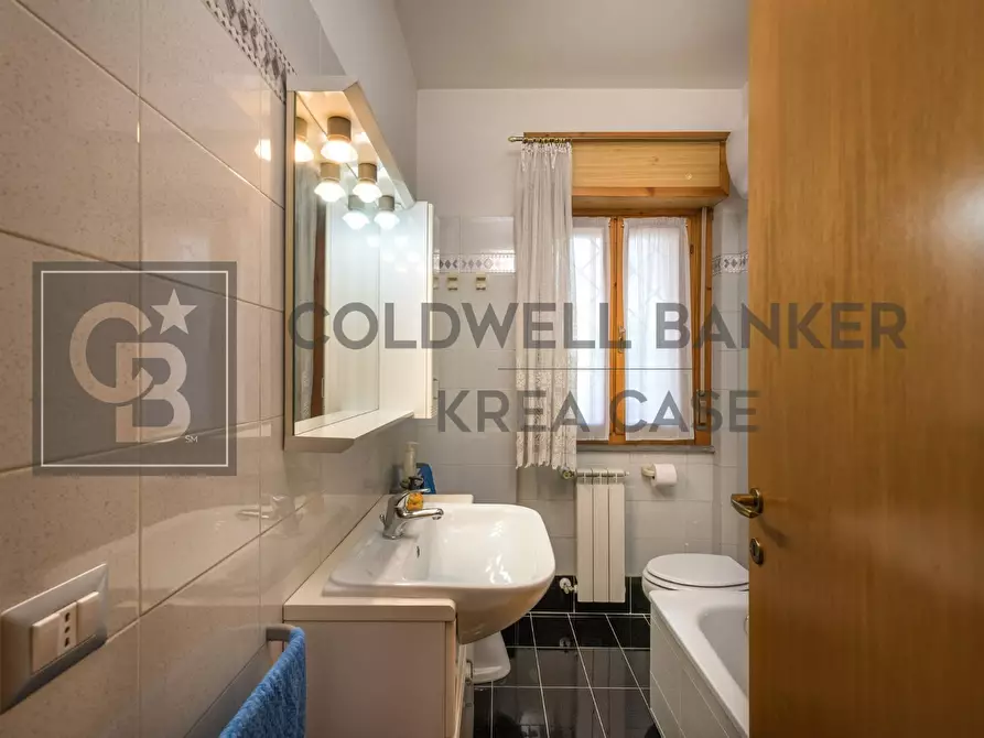 Immagine 21 di Appartamento in vendita  in Via Servilia a Roma