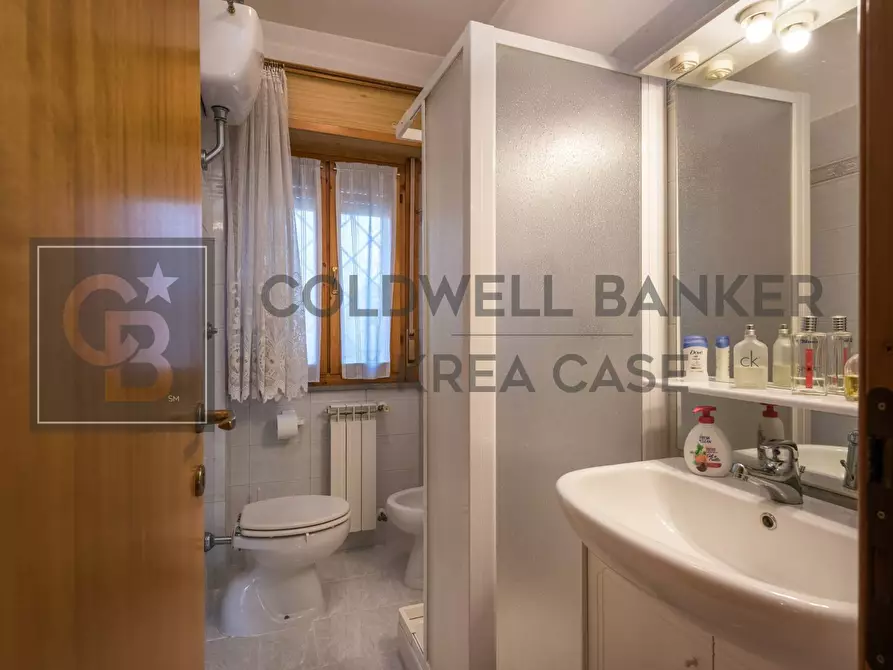 Immagine 23 di Appartamento in vendita  in Via Servilia a Roma