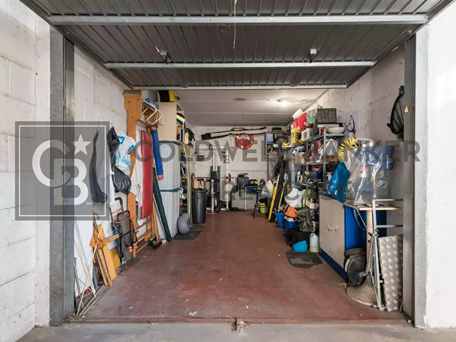 Immagine 25 di Appartamento in vendita  in Via Servilia a Roma