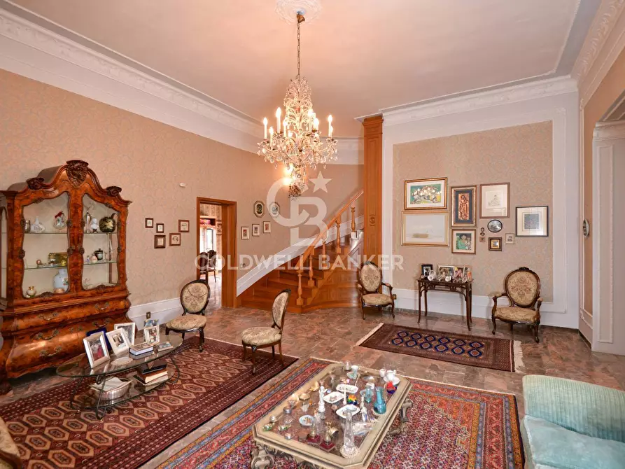 Immagine 1 di Villa in vendita  in Via Bari a San Donaci