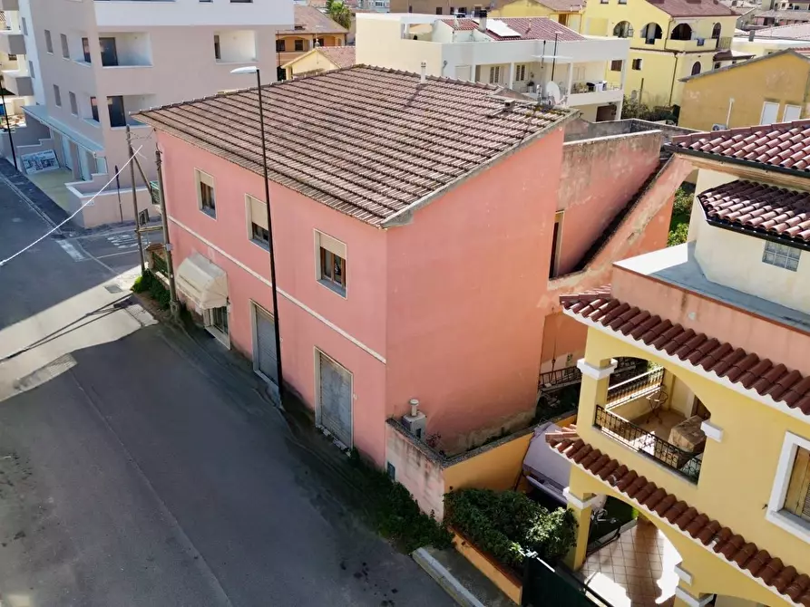 Immagine 13 di Casa indipendente in vendita  in VIA VASARI a Olbia