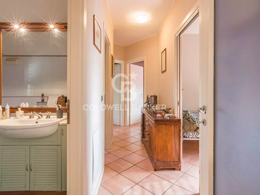 Immagine 1 di Appartamento in vendita  in Via Orsoleto a Rimini
