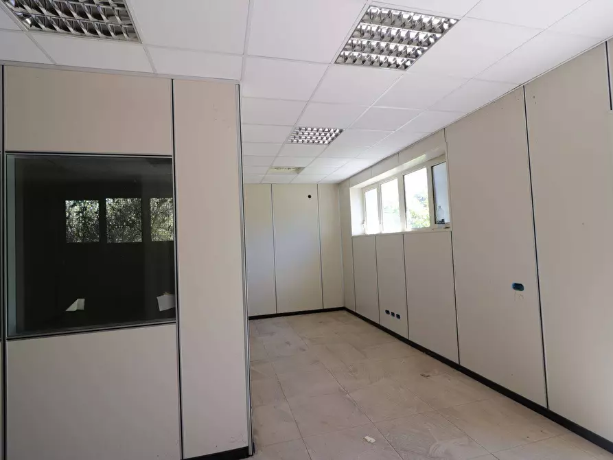 Immagine 10 di Capannone industriale in vendita  in Strada 151 Ortana a Soriano Nel Cimino