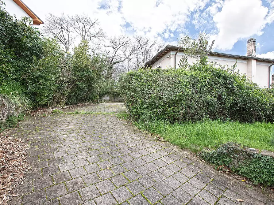 Immagine 22 di Villa in vendita  in Via del Colle a Viterbo