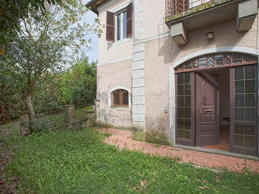 Immagine 26 di Villa in vendita  in Via del Colle a Viterbo