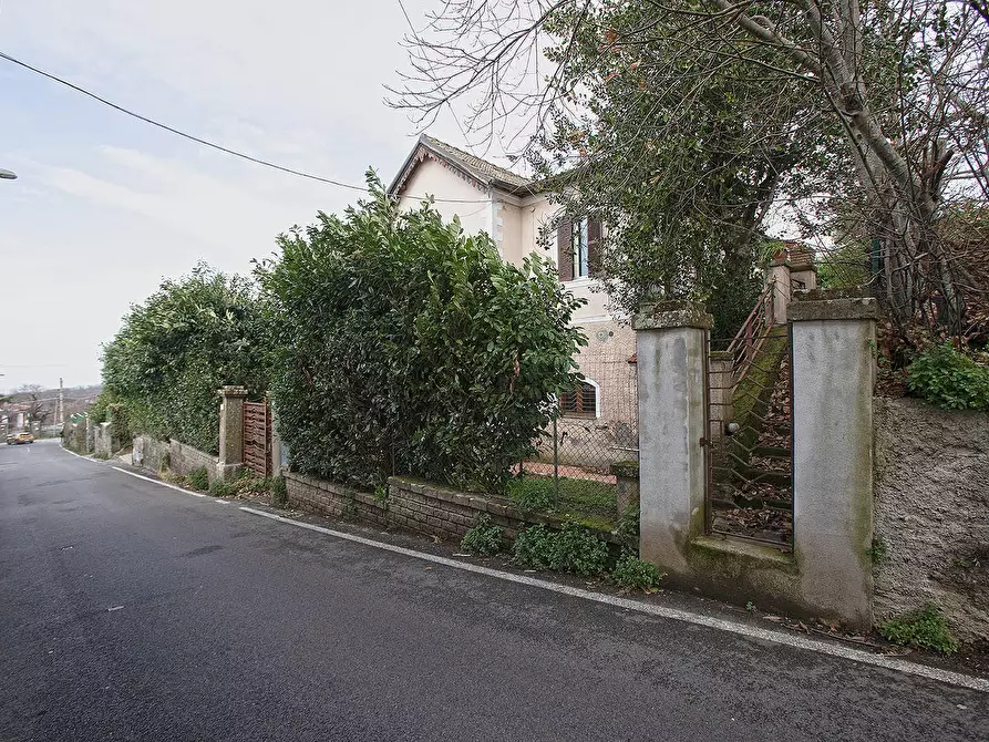 Immagine 28 di Villa in vendita  in Via del Colle a Viterbo