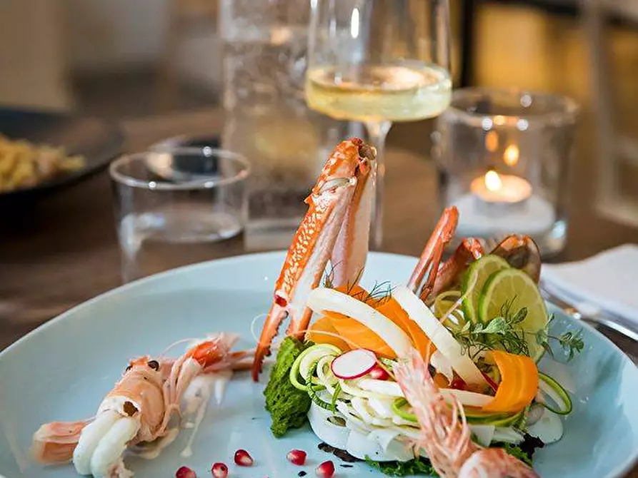 Immagine 9 di Locale commerciale in vendita  in via gabriele d'annunzio a Riccione