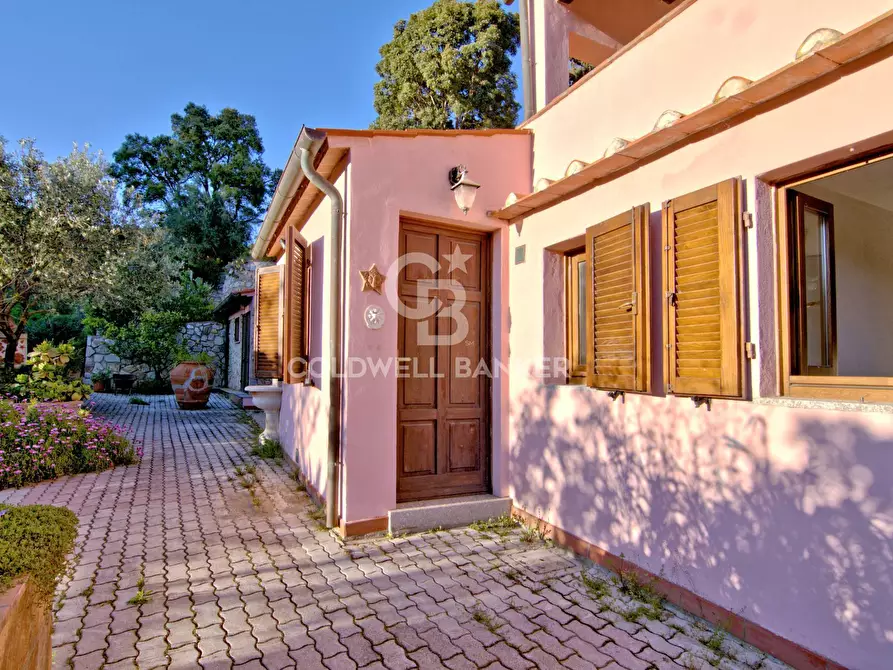 Immagine 1 di Villa in vendita  in Via della Marina a Portoferraio